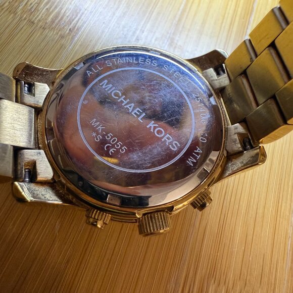 Michael Kors Chronograph Gold Tone Unisex Watch MK-5055, 38mm - Picture 5 of 5